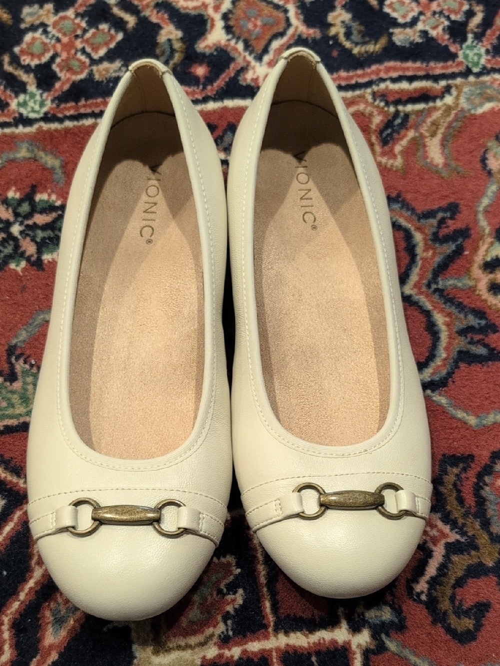 Vionic Women's Delanir Ballet Flats In White Leather Size 9.5 Wide